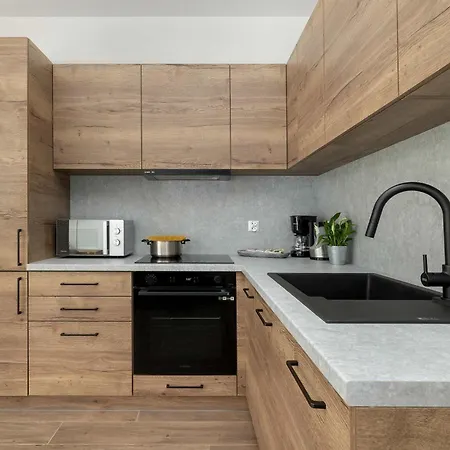 Spacious House Kolobrzeg With Garden Grill And Parking By Renters *